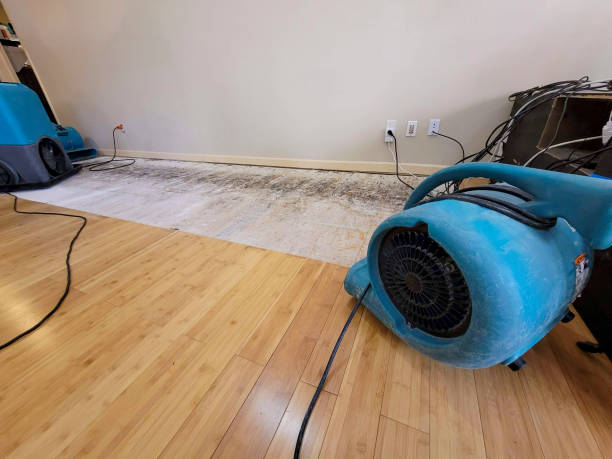 Professional Emergency Water Damage technician working in Rush Springs, OK
